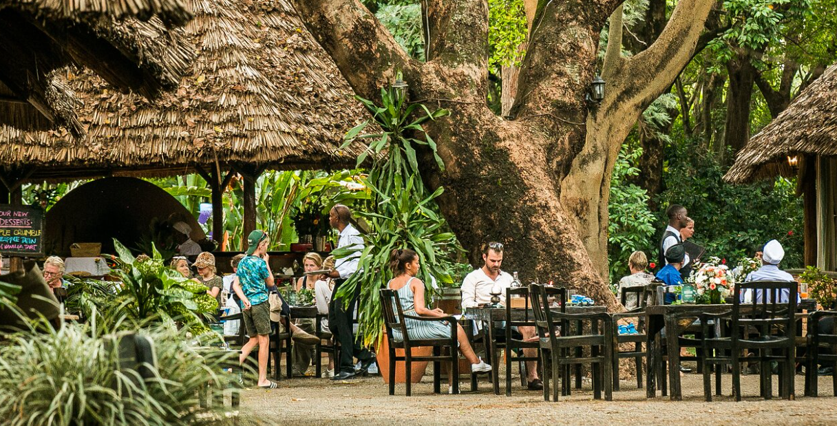 Sehemu 20 Nzuri za Kula Chakula cha Jioni Valentine